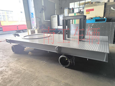 5吨牵引华体会平台 带上装架3I.jpg