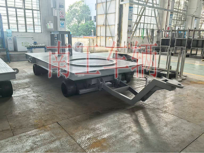 5吨牵引华体会平台 带上装架6I.jpg