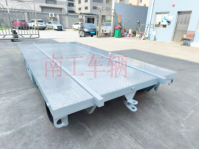 船体艏段运输华体会平台3I.jpg