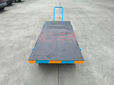 3吨小型华体会平台 带橡胶垫工具车3I.jpg